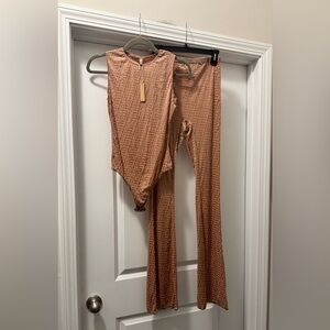 SKIMS signature bodysuit thong and leggings flared NWT